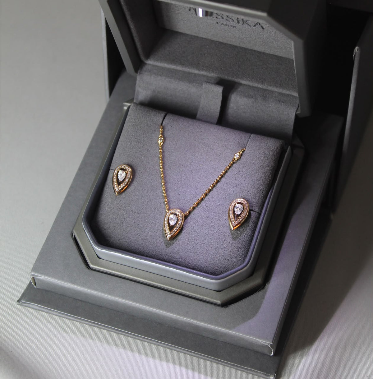 Messika Joy Pear Necklace & Earrings Set