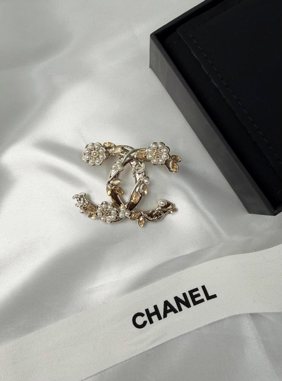 Chanel CC Pearl Floral Vine Brooch