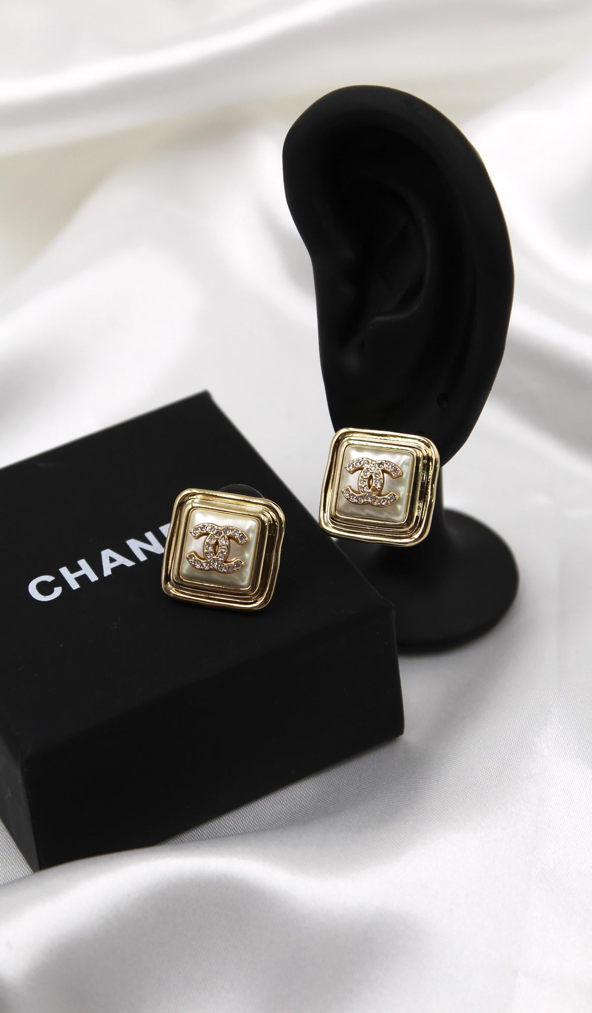 CHANEL – Gold Square CC Stud Earrings