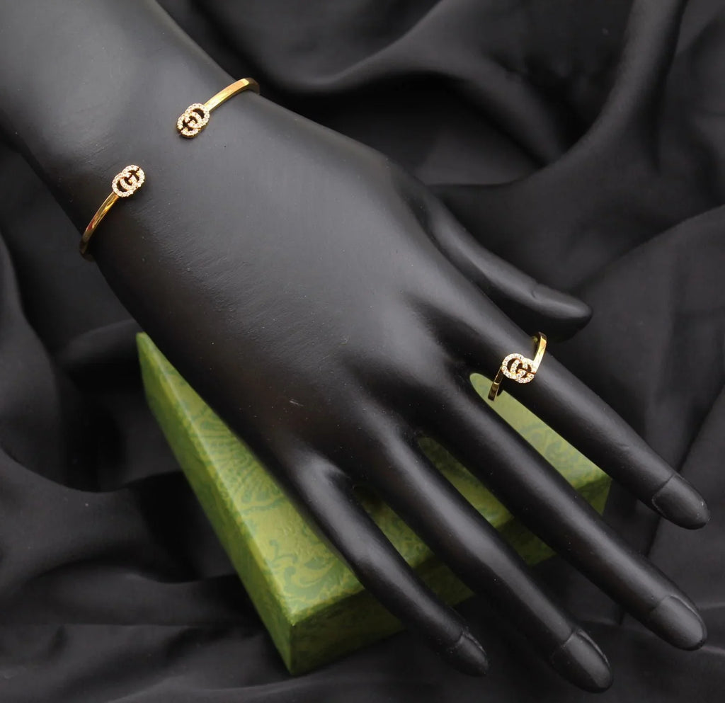 Gucci GG with Stone Bangle with Ring
