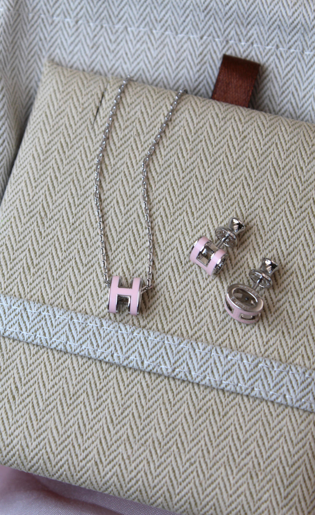 Hermès Pop H Necklace and Earrings Jewelry Set