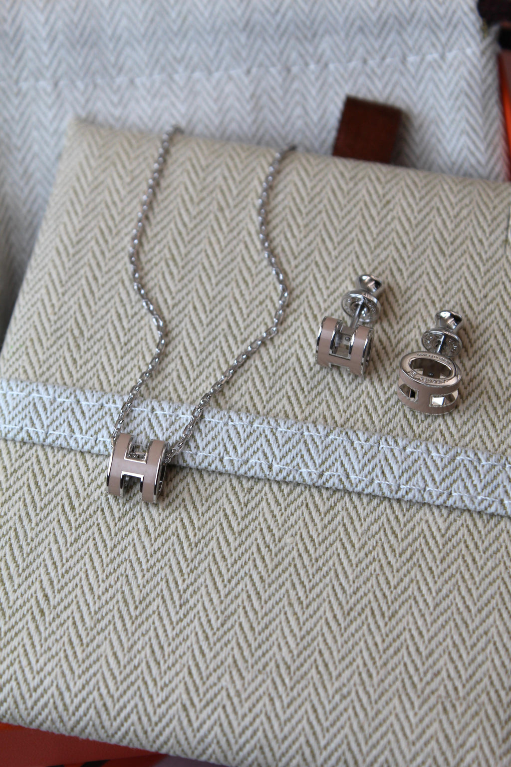 Hermès Pop H Necklace and Earrings Jewelry Set
