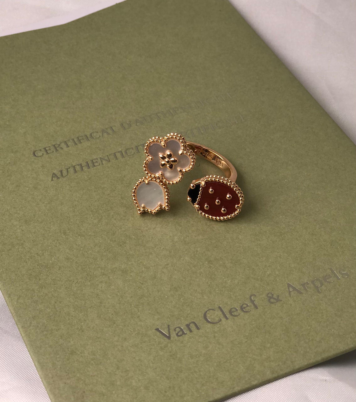 Van Cleef & Arpels ring