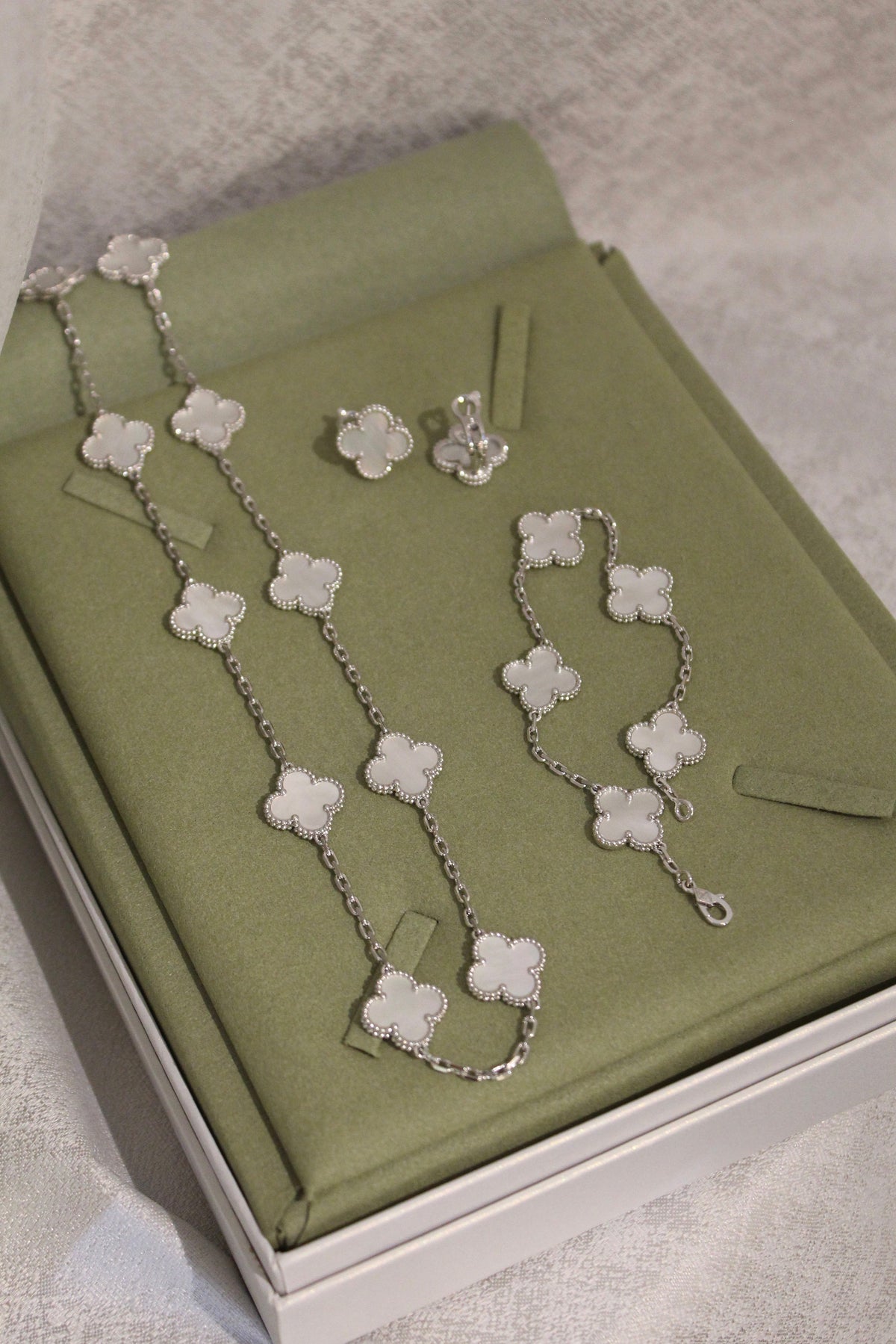Van Cleef & Arpels Sweet Alhambra Set