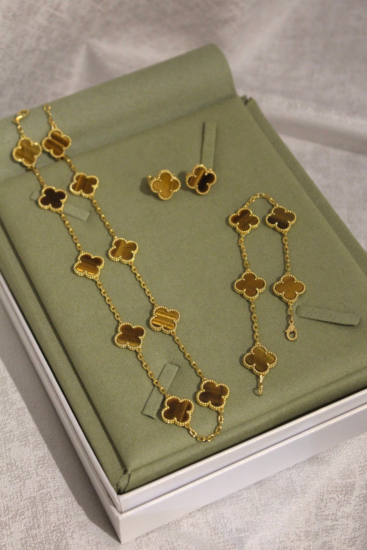 Van Cleef & Arpels Sweet Alhambra Set