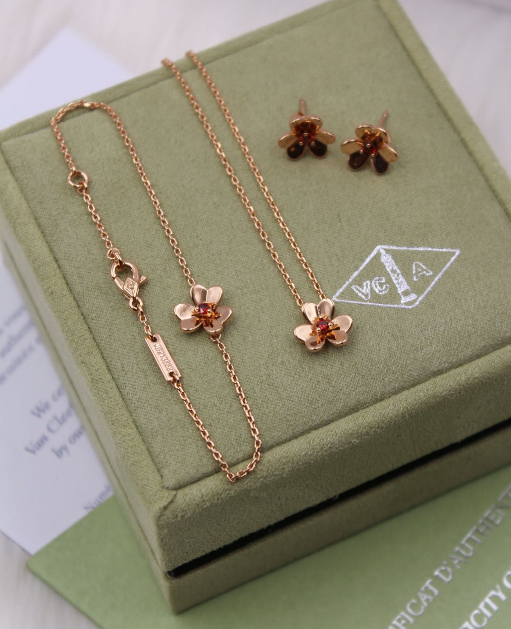 Van Cleef & Arpels Frivole Motif Jewelry Set