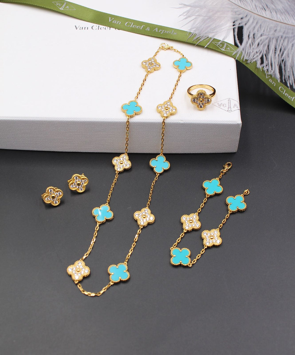 Van Cleef & Arpels Sweet Alhambra Set