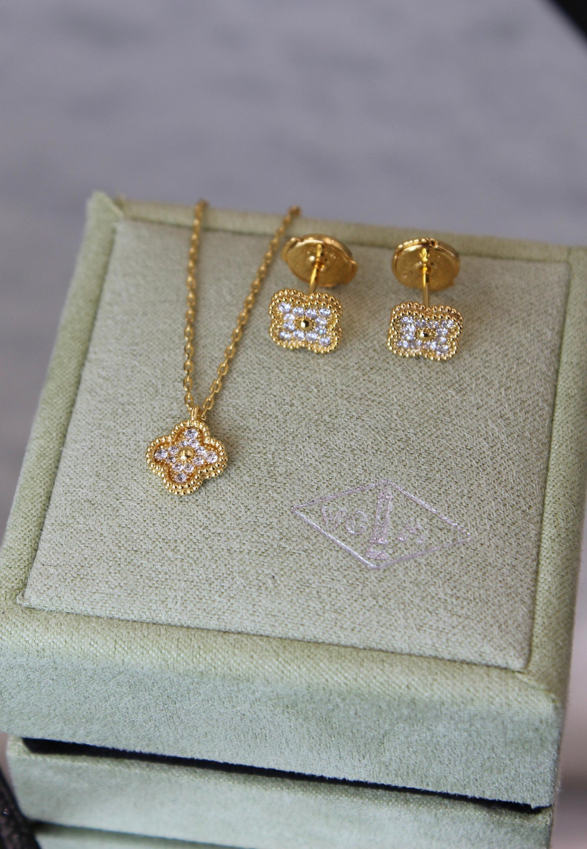 Van Cleef & Arpels Alhambra Motif Jewelry Set