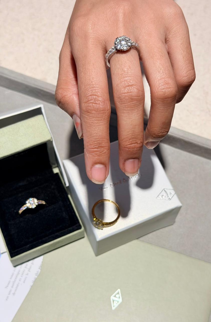 Van Cleef & Arpels ring
