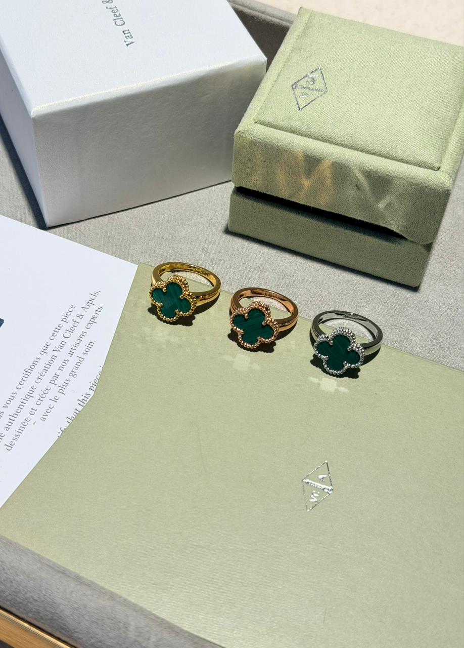 Van Cleef & Arpels ring