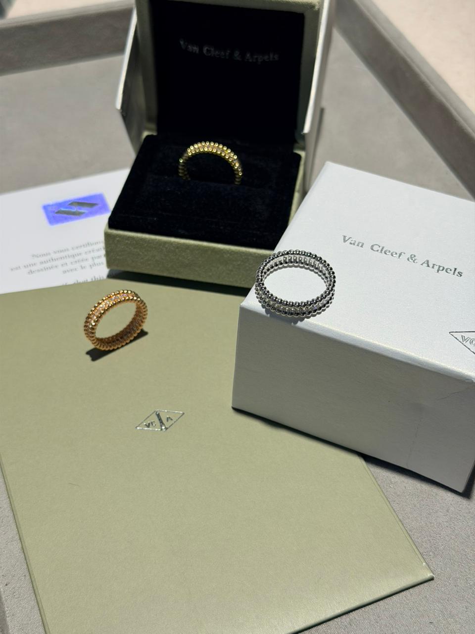 Van Cleef & Arpels ring