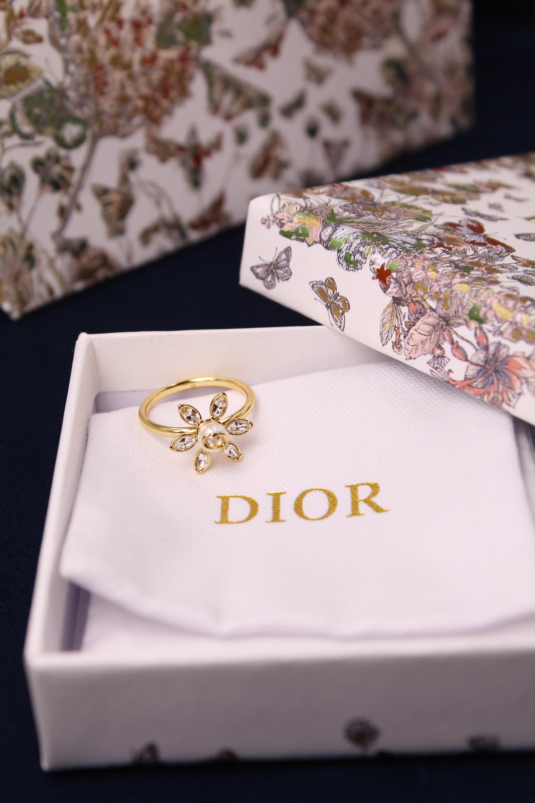 DIOR - Gold Flower Ring