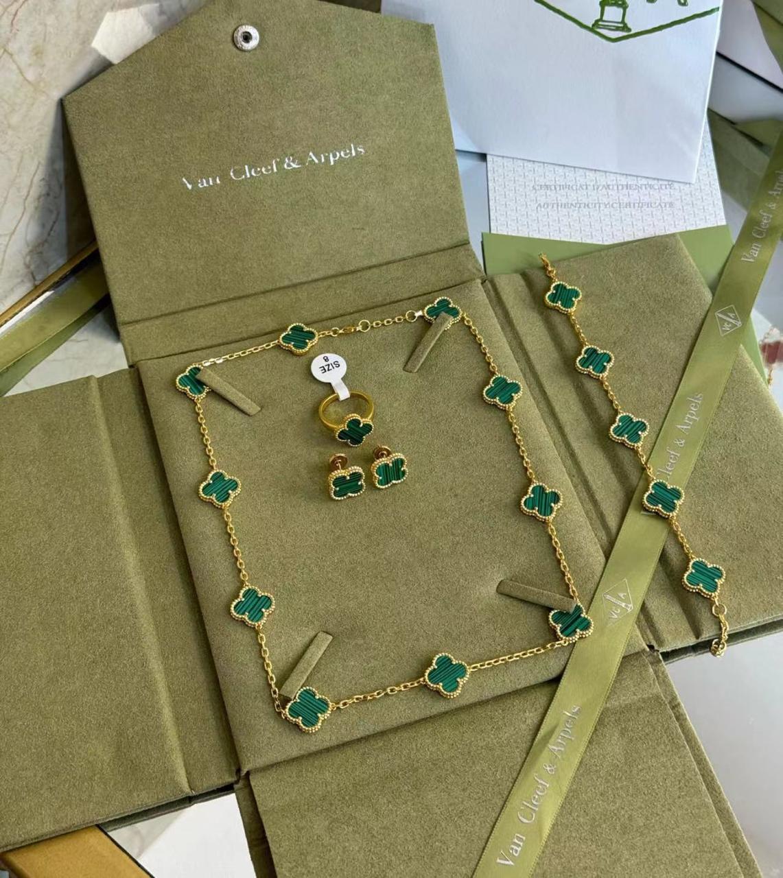 Van Cleef & Arpels - Clover Full Set
