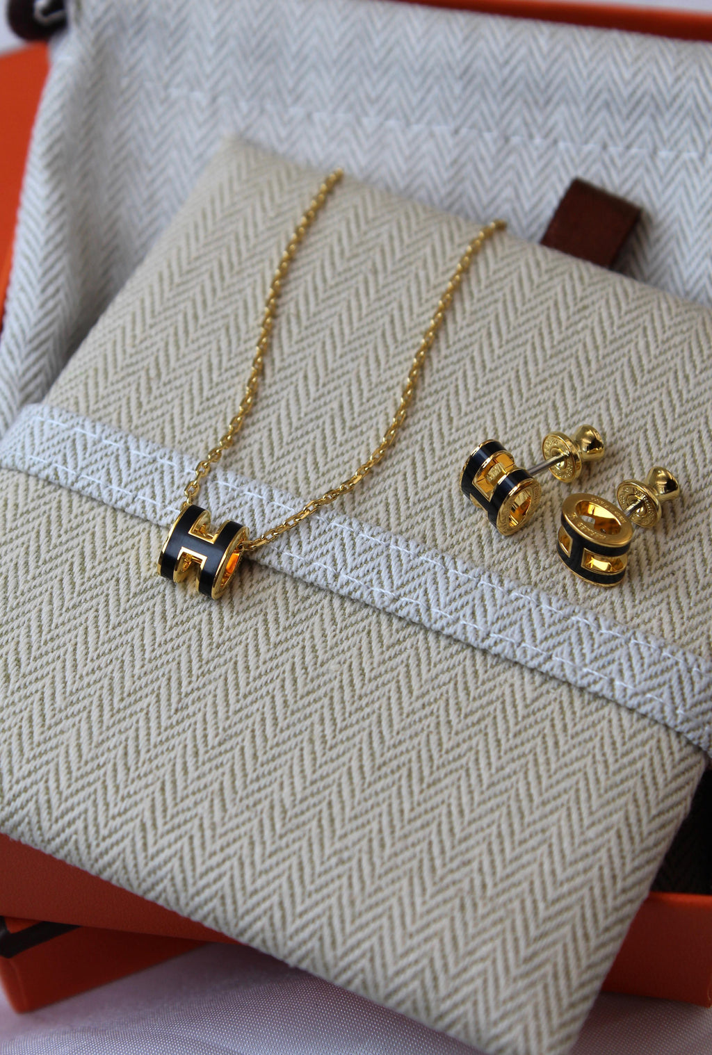 Hermès Pop H Necklace and Earrings Jewelry Set