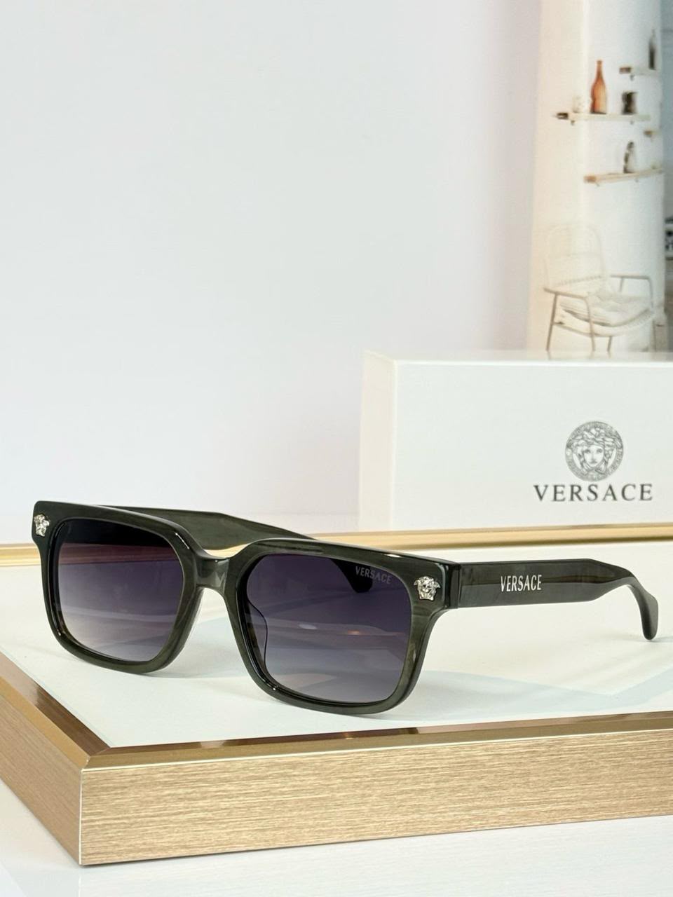 VERSACE Square Medusa-Detail Sunglasses