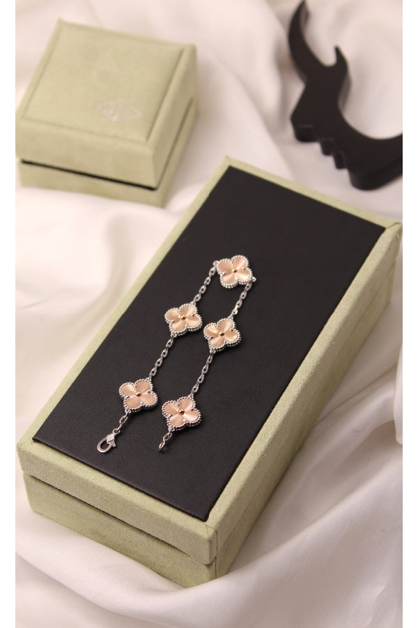VAN CLEEF Sculpted Flower Bracelet