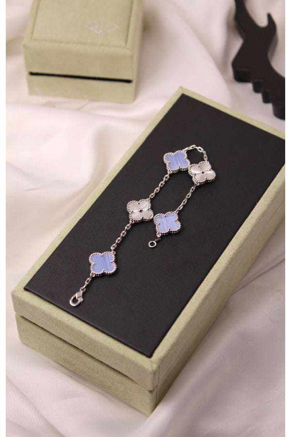 VAN CLEEF Alternating Clover and Sculpted Flower Bracelet