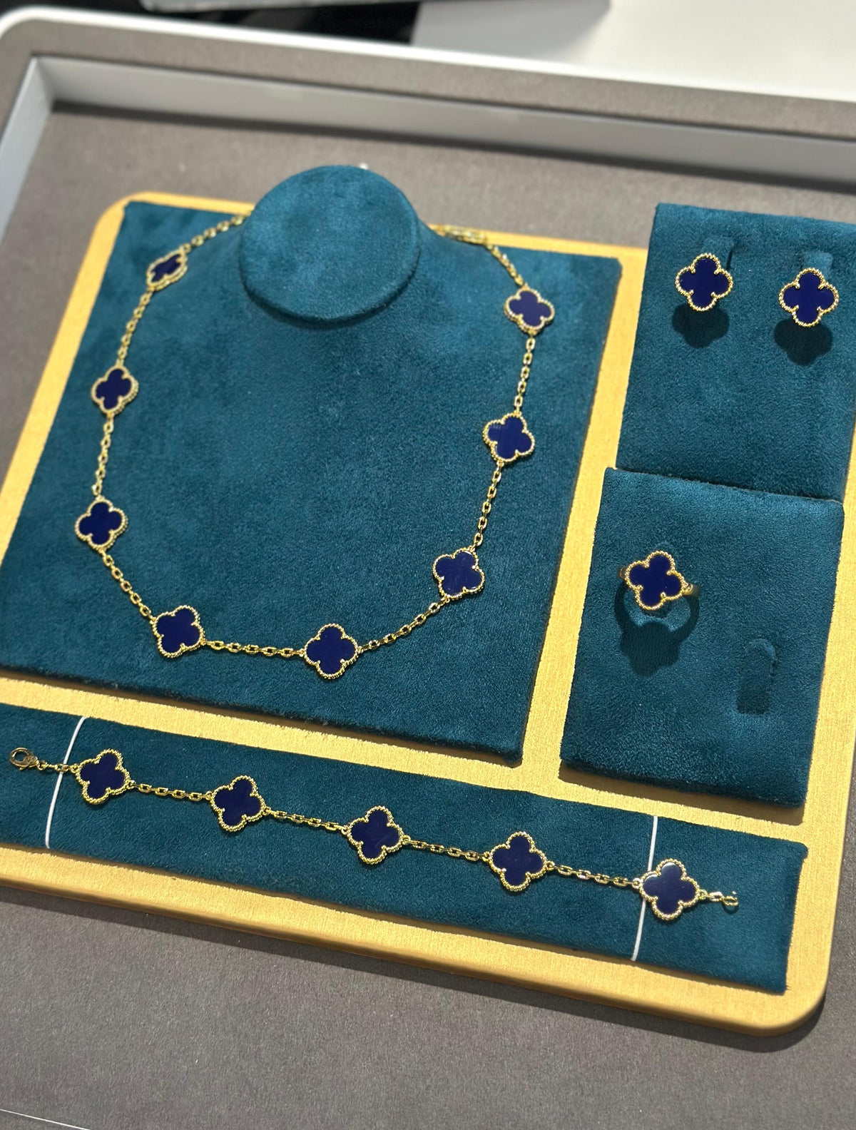 VAN CLEEF Clover Necklace Bracelet Ring and Stud Earrings Set - Navy / Gold Tone
